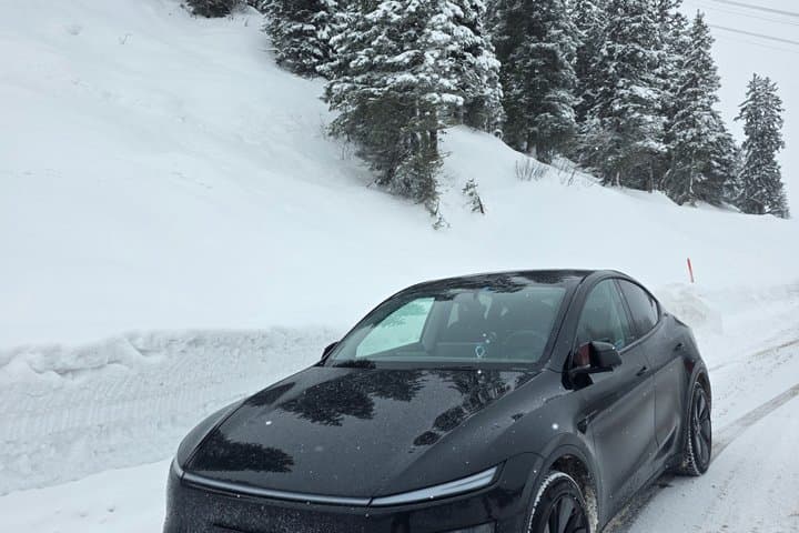 Explore Lausanne with Private Car or Jeep