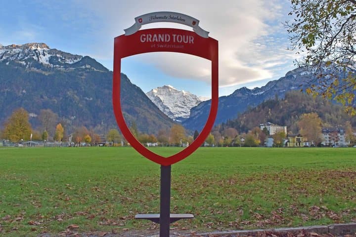 Private Day Tour to Interlaken, Grindelwald & Lauterbrunnen