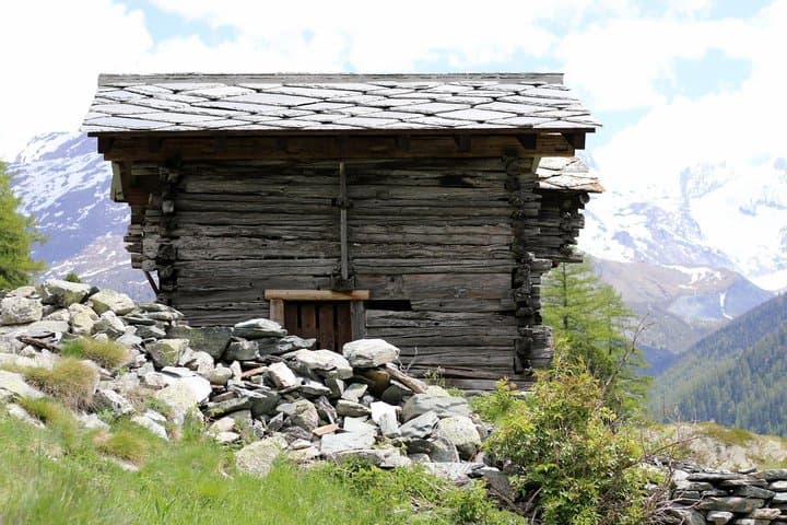 Timeless Zermatt: Alpine Traditions, Legends & Scenic Beauty