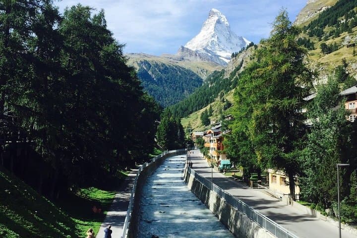 Timeless Zermatt: Alpine Traditions, Legends & Scenic Beauty