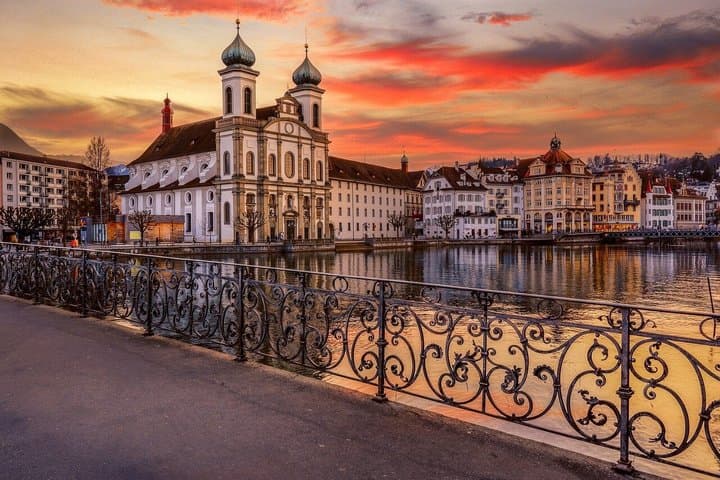 Private One Way Transfer from Zurich to Lucerne