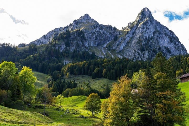 Private Tour from Zurich to Lucerne Via Zug and Kussnacht