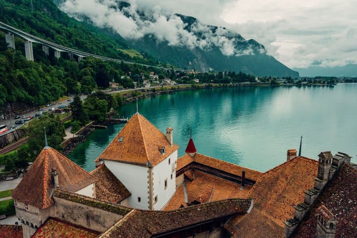 Gruyères and Chillon Castles Day Tour | From Bern
