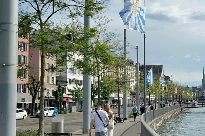 Private City Tour with Lake Cruise and Pickup