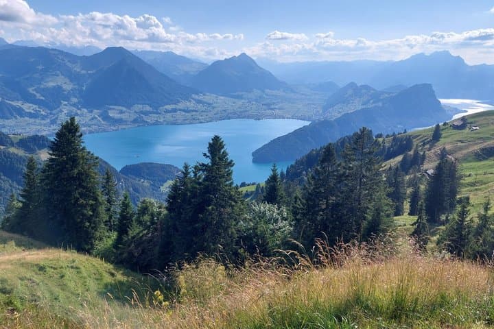 Mount Rigi Panorama Walk with BBQ Lunch and Private Guide