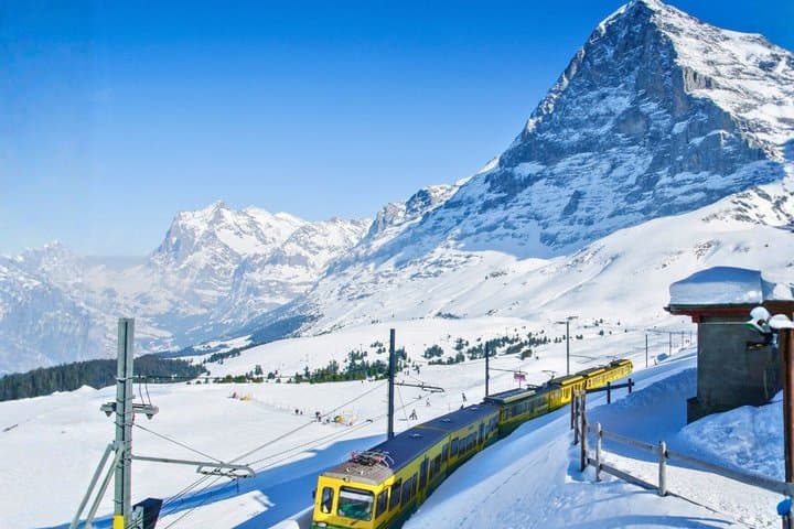 Jungfraujoch Top of Europe - Guided Day Trip with Eiger Express