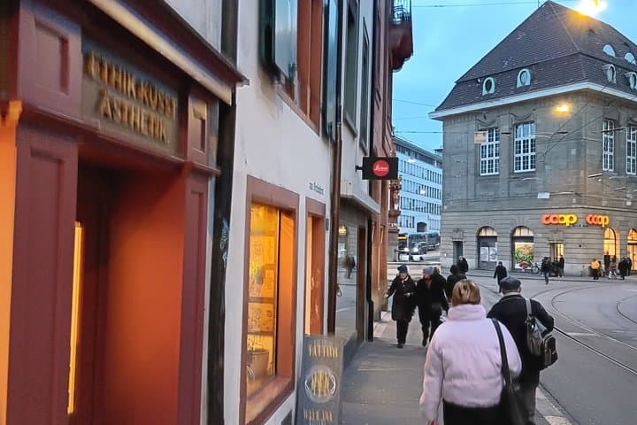 Responsible Shopping Tour in Basel's Old Town