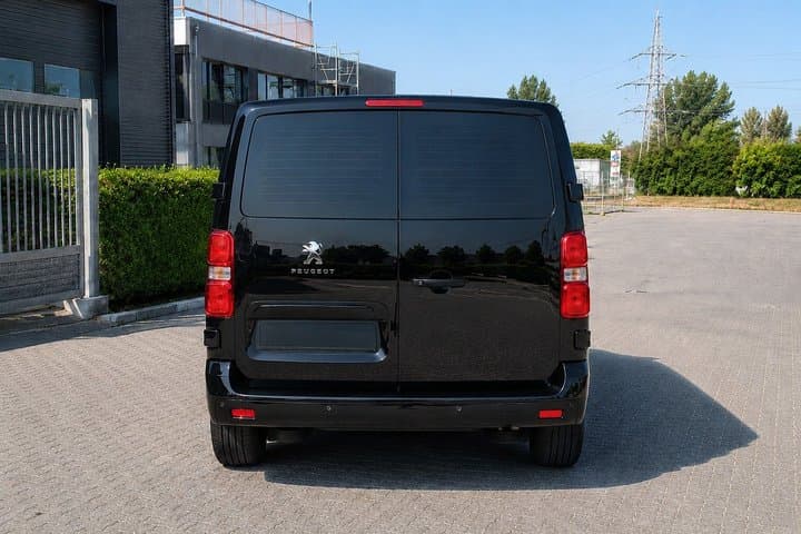 Geneva Airport: Private Transfer To Geneva City