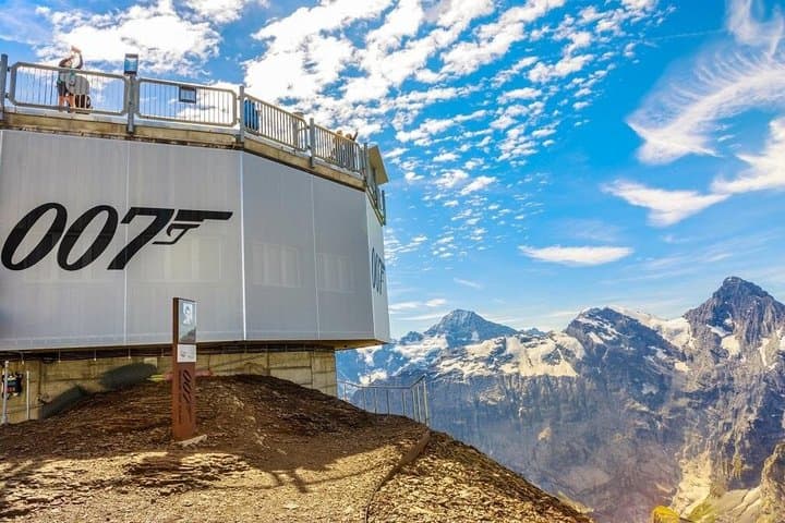 James Bond scenic car drive Experience
