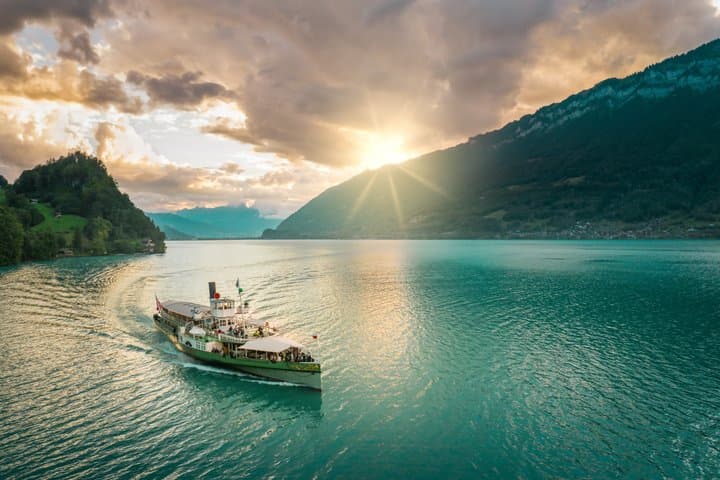 Interlaken: Exclusive Lake Brienz Cruise & Rothorn Mt. Train