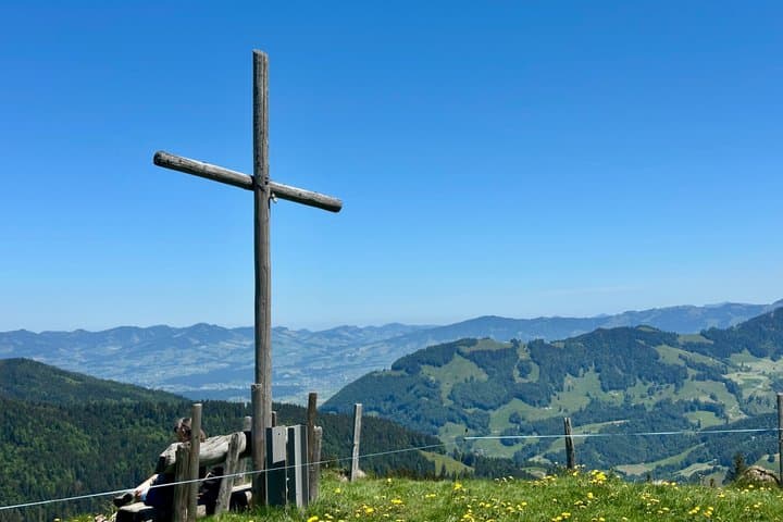 Private Tour with Picnic in the Alps