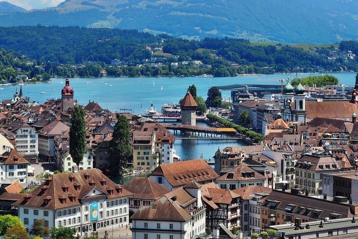 From Zürich: Private Tour Mount Titlis and Lucerne
