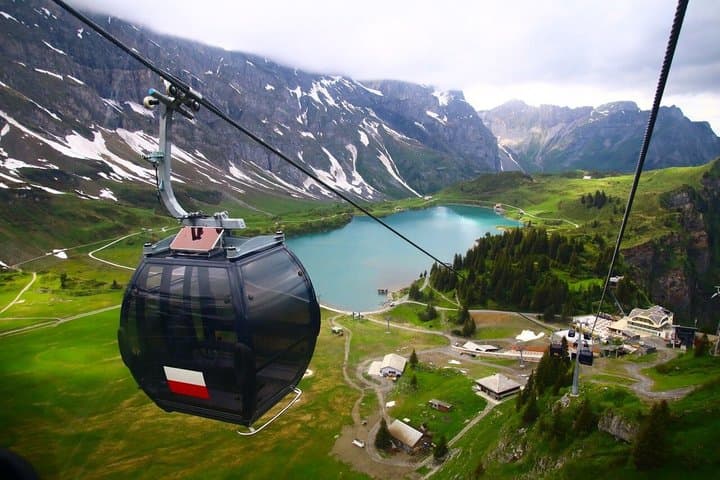 From Zürich: Private Tour Mount Titlis and Lucerne