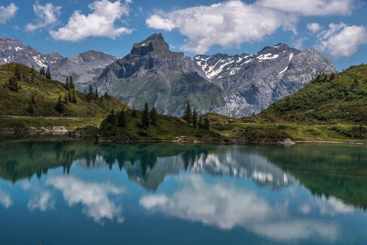 From Zürich: Private Tour Mount Titlis and Lucerne