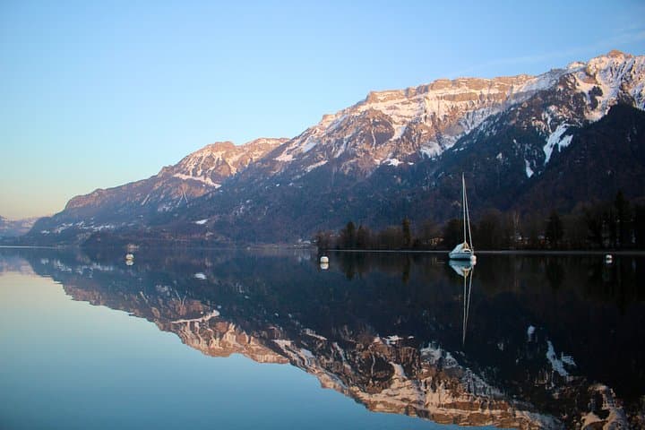 E-Bike Lake Tour Explore Interlaken and Lake Brienz