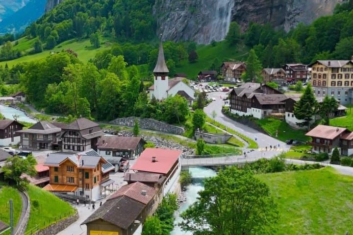 Zurich to Interlaken and Lauterbrunnen Private Tour