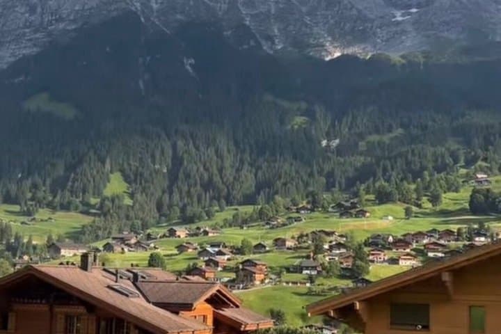 Zurich to Interlaken and Lauterbrunnen Private Tour