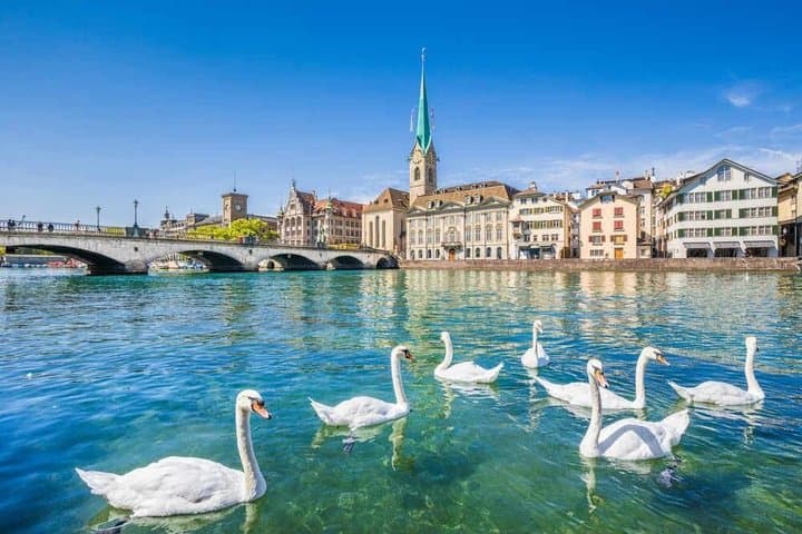 Private Zurich Airport Transfer to City - one way or round-trip