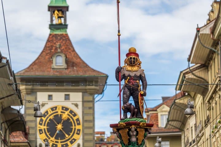 Bern Scavenger Hunt & Highlights Self-Guided Walking Tour