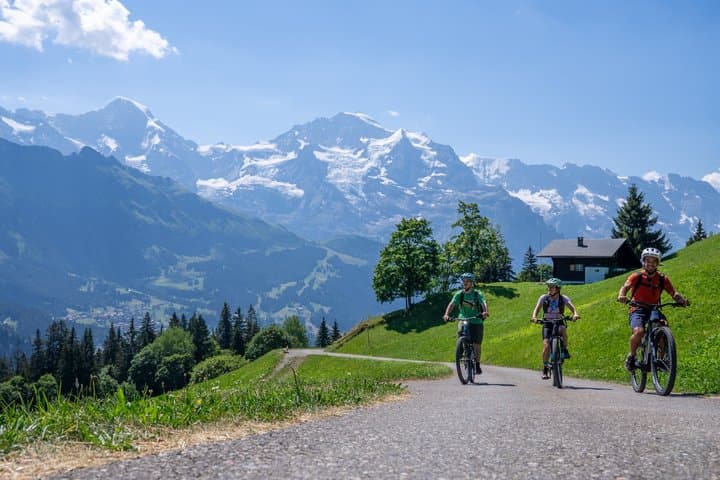 E-Bike Tour to Lauterbrunnen and Isenfluh