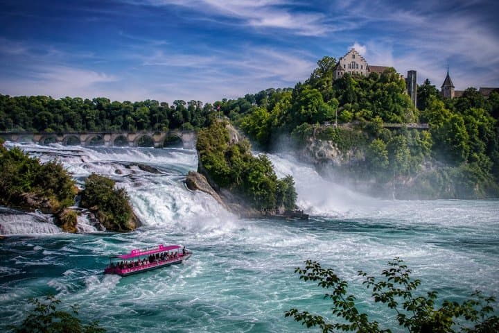 Private Luxury Mercedes V-Class Tour of the Swiss Alps