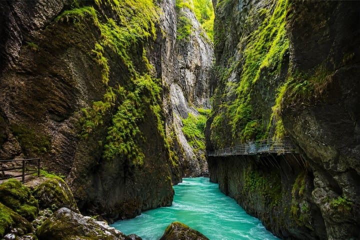 Private Luxury Tour to Interlaken and Jungfrau from Zurich