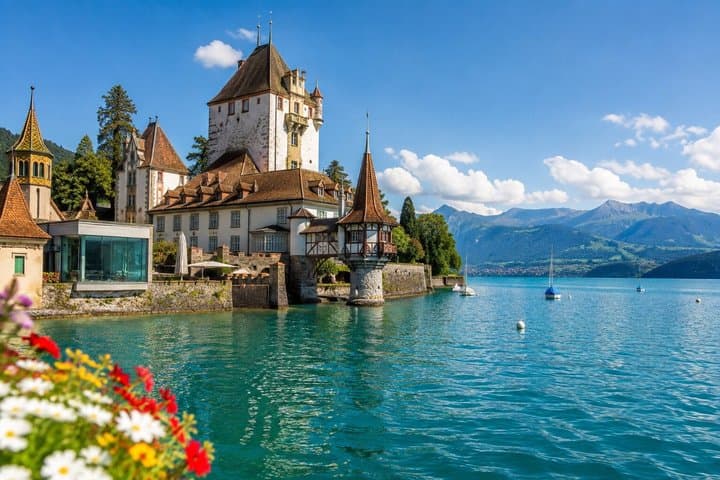 Private Luxury Tour to Interlaken and Jungfrau from Zurich