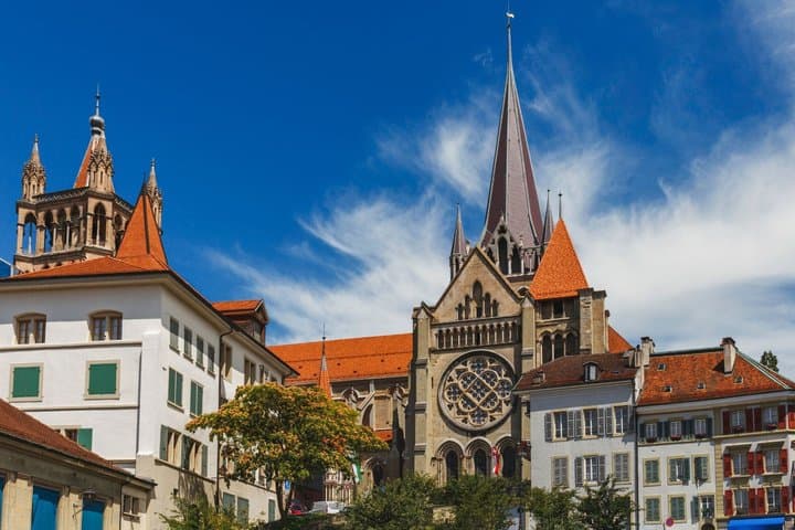 Lausanne Scavenger Hunt and Highlights Self Guided Walking Tour