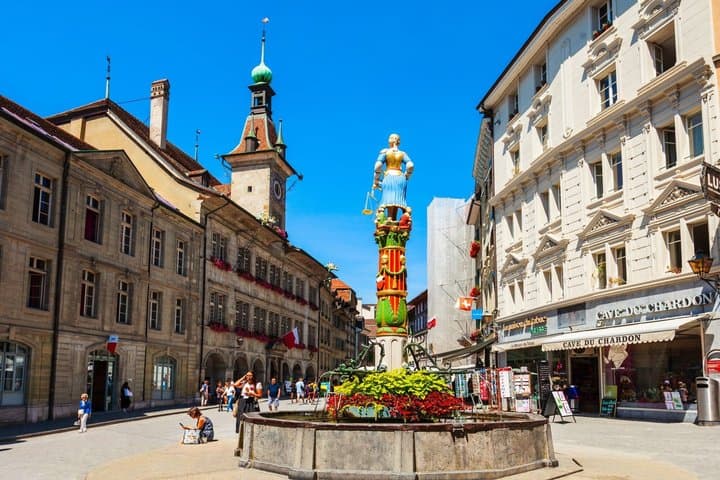 Lausanne Scavenger Hunt and Highlights Self Guided Walking Tour