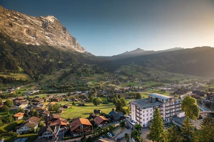 Private Interlaken to Grindelwald Tour from Zurich