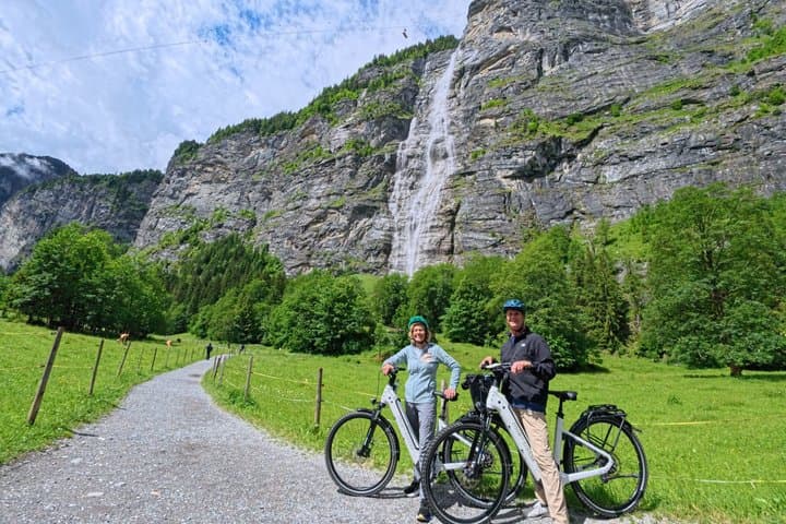 Lauterbrunnen E Bike Tour Valley of 72 Waterfalls 4 hours