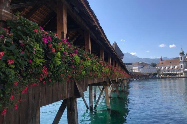From Zurich: Private Lucerne Tour, Lake Cruise & Exclusive Fondue