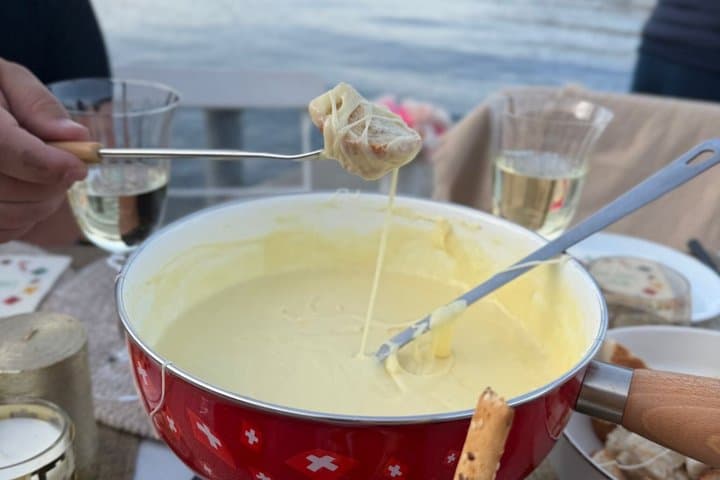 From Zurich: Private Lucerne Tour, Lake Cruise & Exclusive Fondue