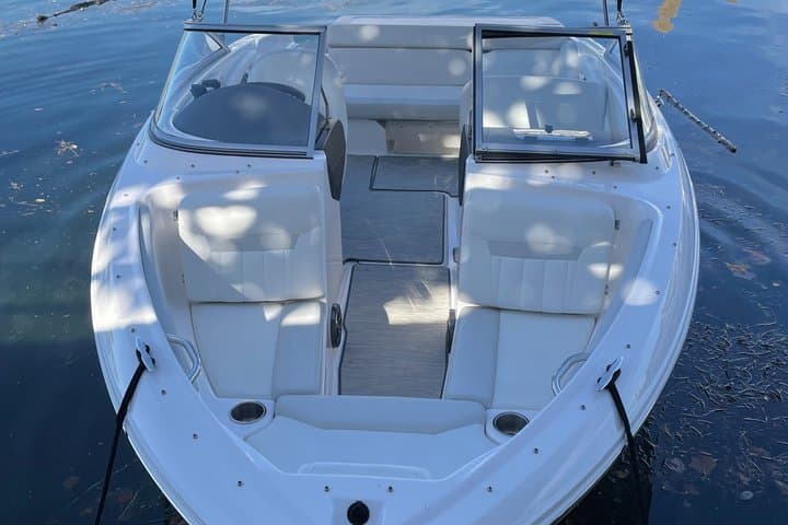 Private Boat Experience with Watersports on Lake Zurich