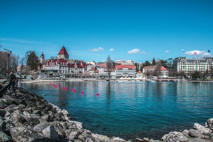 Lausanne Self Guided Walking Tour of Rebel and Rockstar
