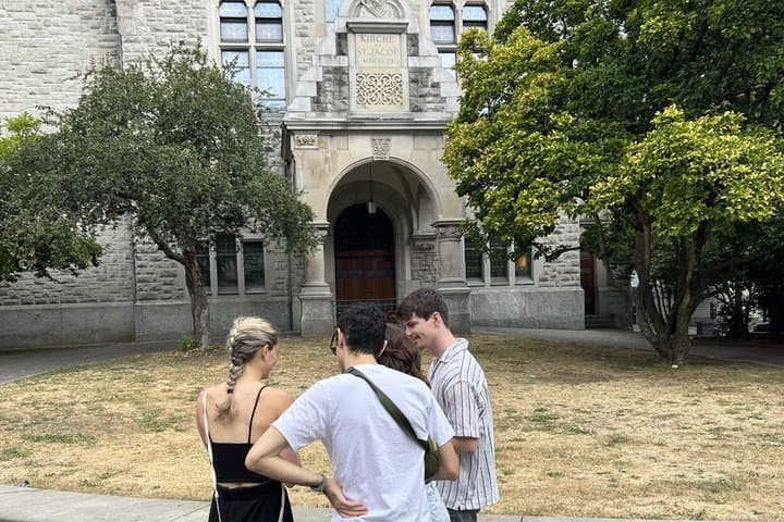 Outdoor Escape Game in Zurich The Locksmith's Vault