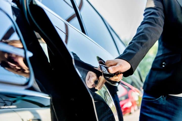 Transfer by Premium SUV Zurich Airport to or from Zurich City