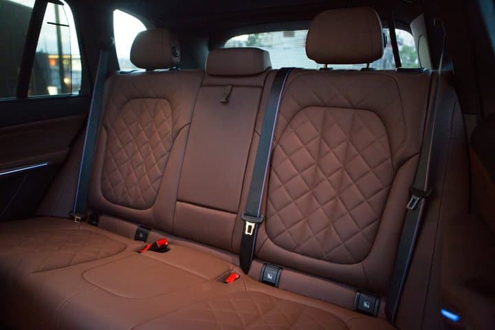 Transfer by Premium SUV Zurich Airport to or from Zurich City