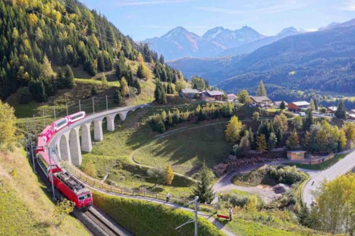 Glacier Express 1st Class and Oldest Swiss Town | From Zurich