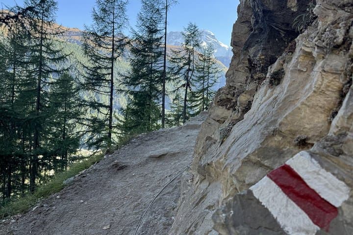 Full Day Hike to the Iconic Pink Hotel from Zermatt