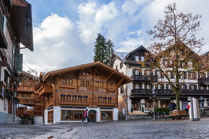 Private Transfer from Zurich Airport to Gstaad