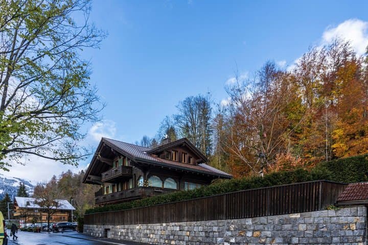 Private Transfer from Zurich Airport to Gstaad