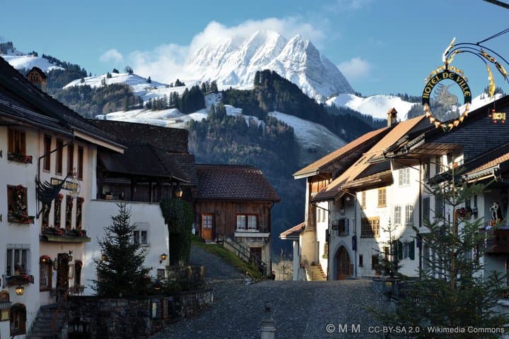 Private Gruyères Tour: Castle, Cheese & Chocolate from Geneva