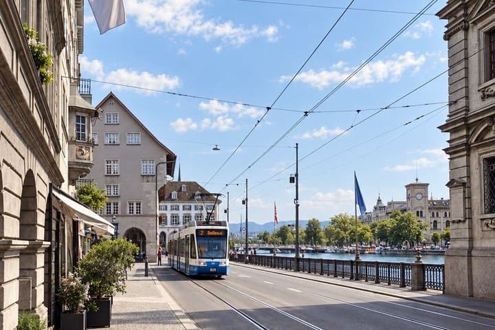Podcast Tour Zurich Holy, Sinners and Swiss Francs