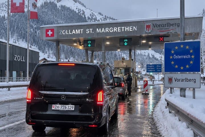 Private Ski Transfer Zurich Airport to St. Anton, Lech and Zürs