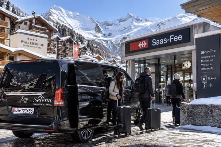 Zurich Airport to Saas Fee Private Transfer with Optional Ski Van