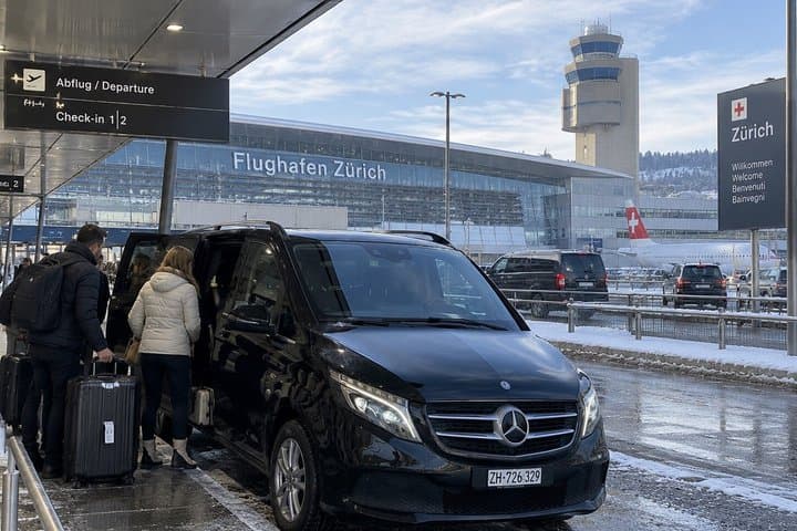 Zurich Airport to Arosa Lenzerheide Transfer with Ski Van