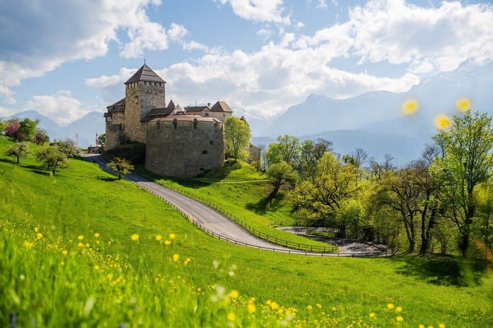 Discover 4 Countries in 1 Day Private Tour from Zurich