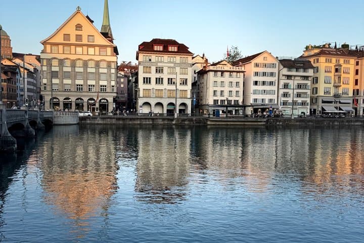 Zurich Running Tour Old Town and Lake with a Local Guide