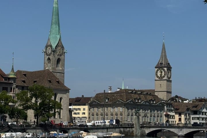 Zurich Running Tour Old Town and Lake with a Local Guide